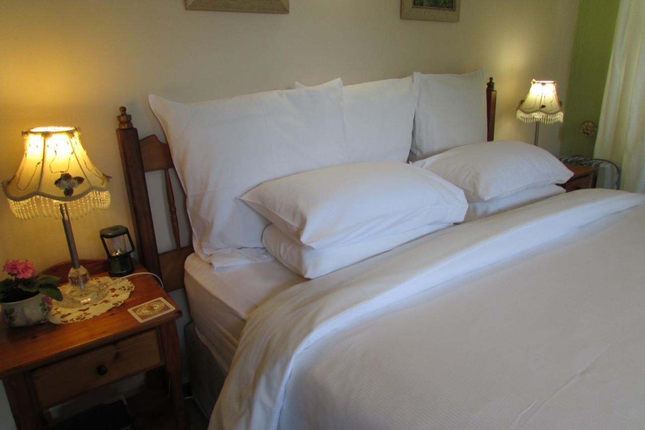 Bancroft B&B Hilton Bagian luar foto